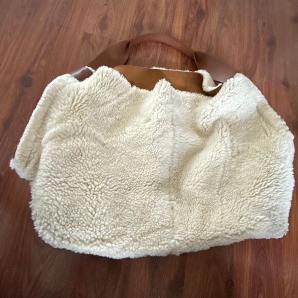 Shinola Detroit The Runwell shoulder tote shearling and natural leather oat tan - Picture 6 of 9